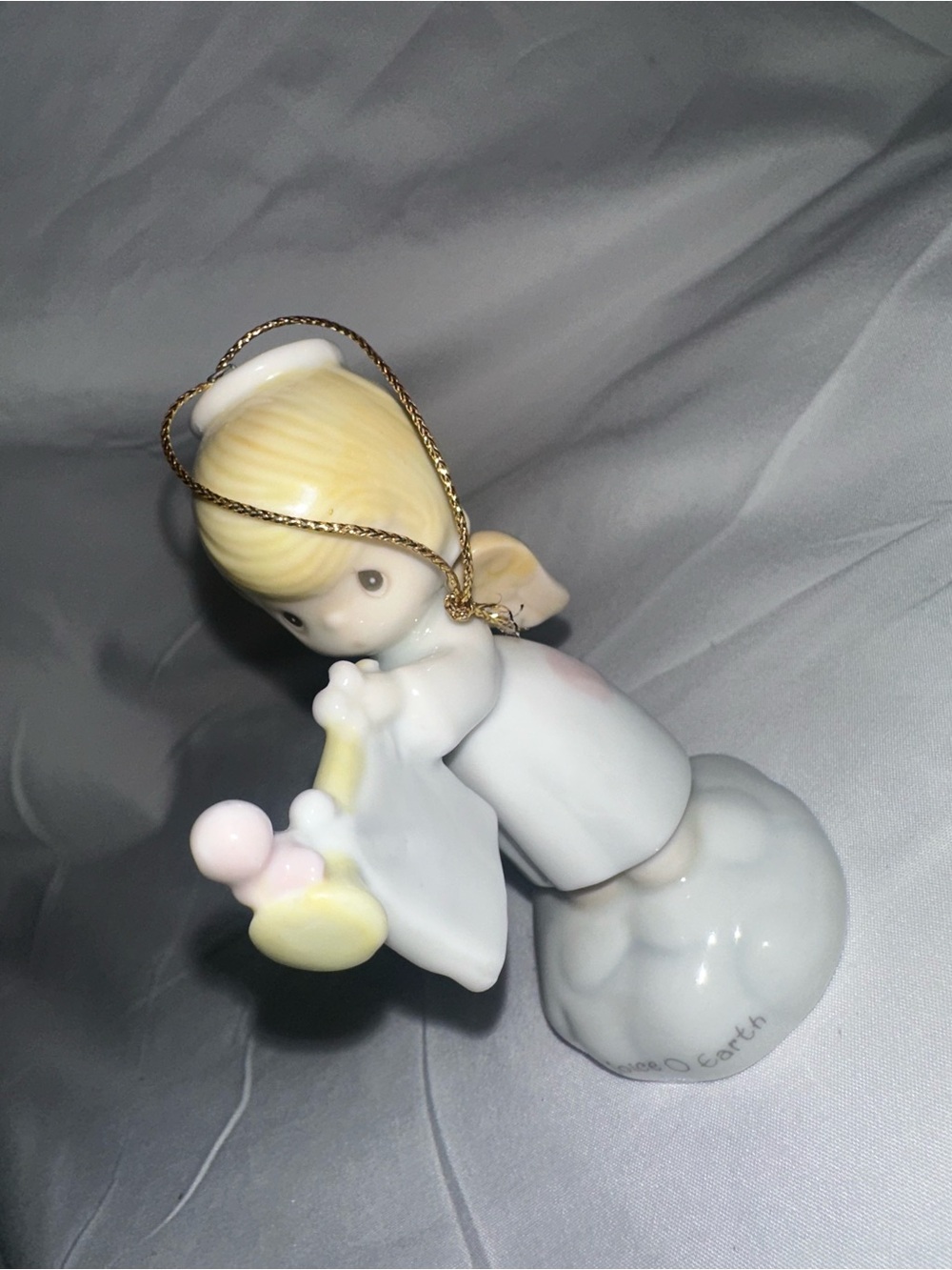 Vintage 1994 Precious Moments Rejoice O Earth Angel Ornament